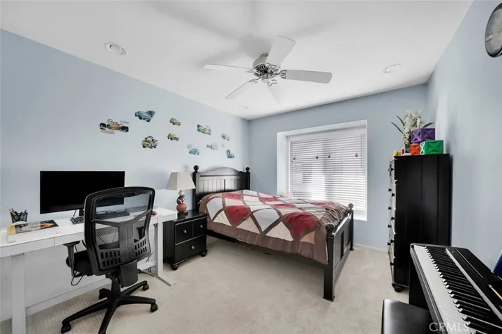 28 Moonstone, Irvine, California 92602