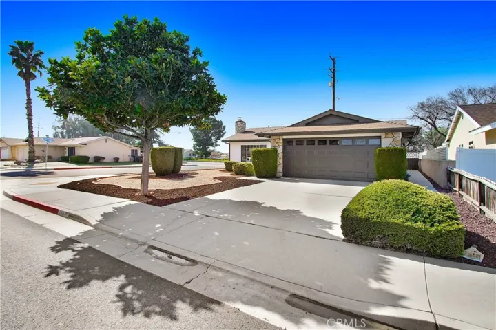 2331 El Rancho Circle, Hemet, California 92545
