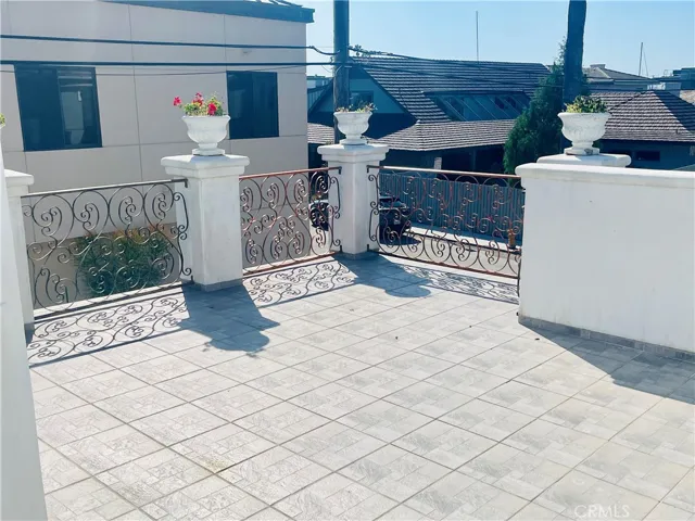 12 Palermo Walk, Long Beach, California 90803