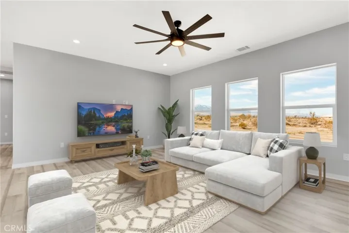 13025 Pionero Road, Pinon Hills, California 92372