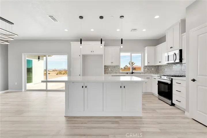 13025 Pionero Road, Pinon Hills, California 92372