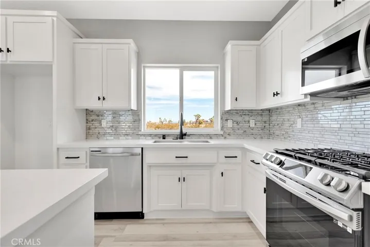 13025 Pionero Road, Pinon Hills, California 92372