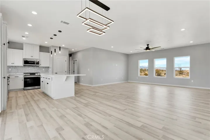 13025 Pionero Road, Pinon Hills, California 92372