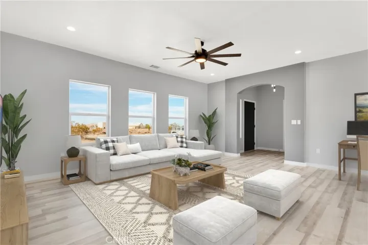 13025 Pionero Road, Pinon Hills, California 92372