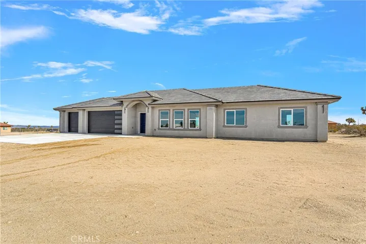 13025 Pionero Road, Pinon Hills, California 92372