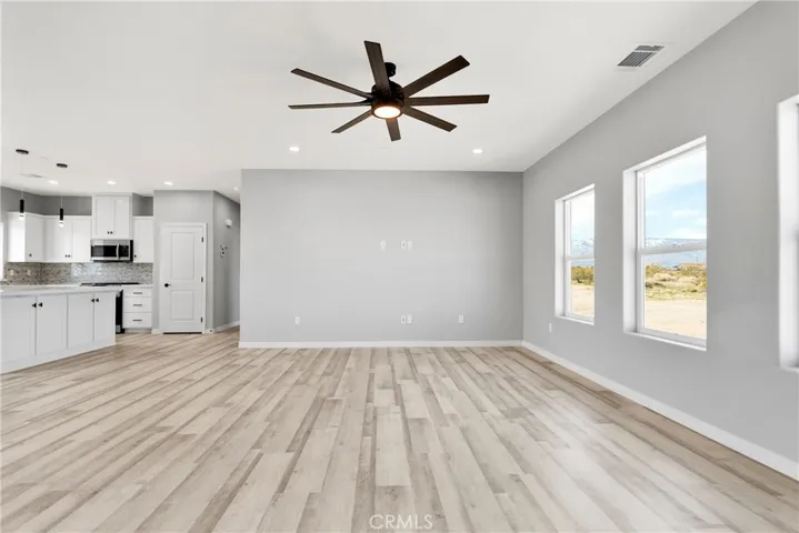 13025 Pionero Road, Pinon Hills, California 92372