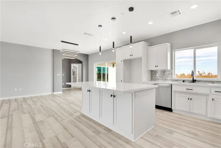 13025 Pionero Road, Pinon Hills, California 92372
