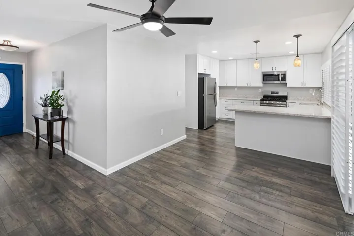 10033 Woodpark Drive, Santee, California 92071