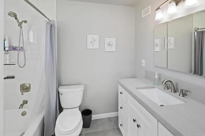 10033 Woodpark Drive, Santee, California 92071