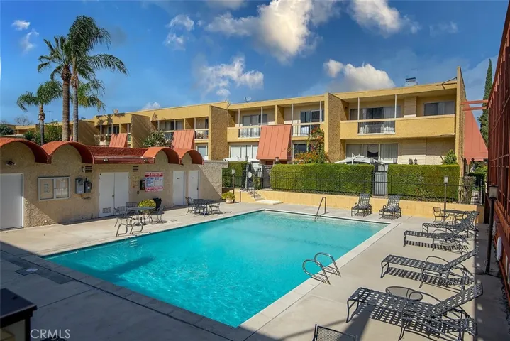 5427 Yarmouth Avenue, Encino, California 91316