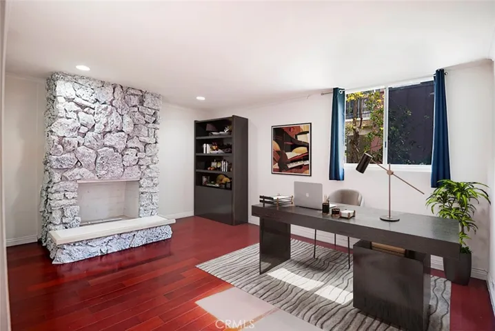 5427 Yarmouth Avenue, Encino, California 91316