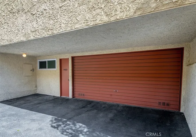 5427 Yarmouth Avenue, Encino, California 91316