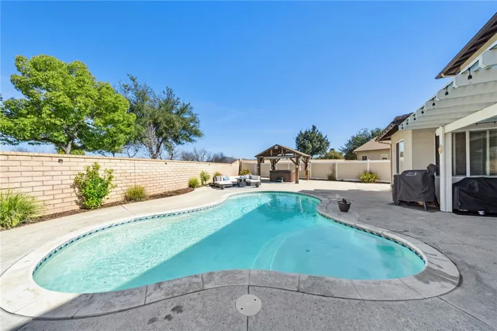 34555 Wintersweet Lane, Winchester, California 92596