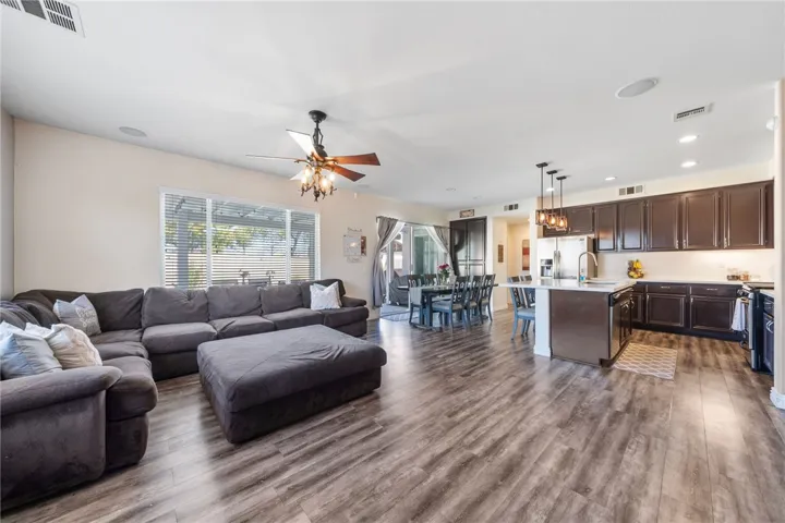 34555 Wintersweet Lane, Winchester, California 92596
