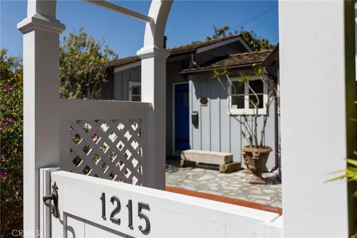 1215 Brangwyn Way, Laguna Beach, California 92651