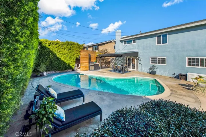 Super Private Tranquil Backyard