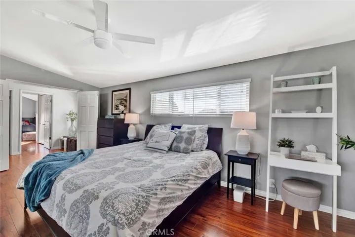 Upstairs Extra Large Bedroom #4