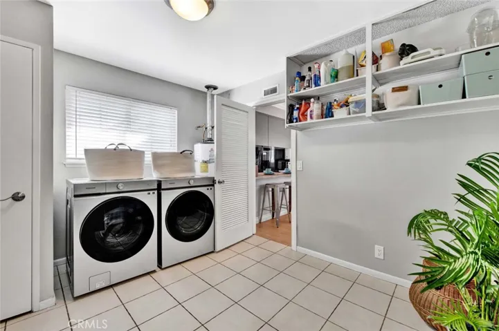 Laundry / Hobby Room