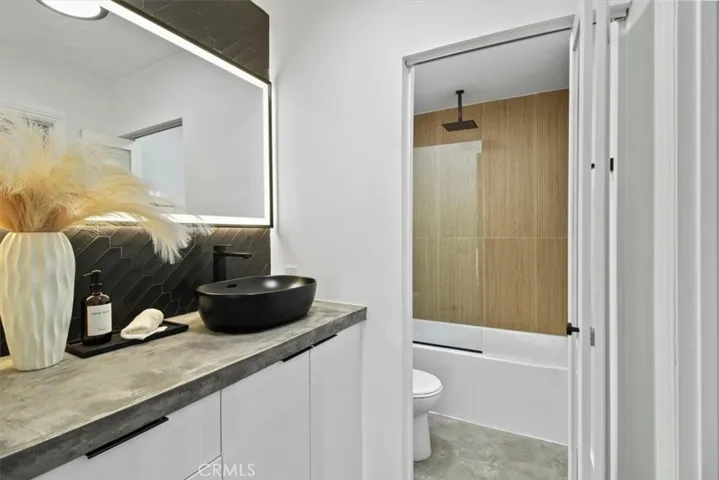 5460 White Oak Avenue A334, Encino, California 91316