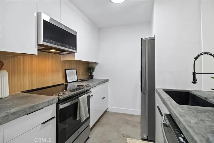 5460 White Oak Avenue A334, Encino, California 91316
