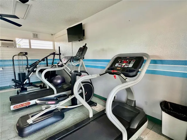 238 Plymouth Avenue, Newport Beach, California 92660