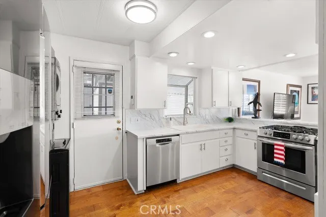 238 Plymouth Avenue, Newport Beach, California 92660