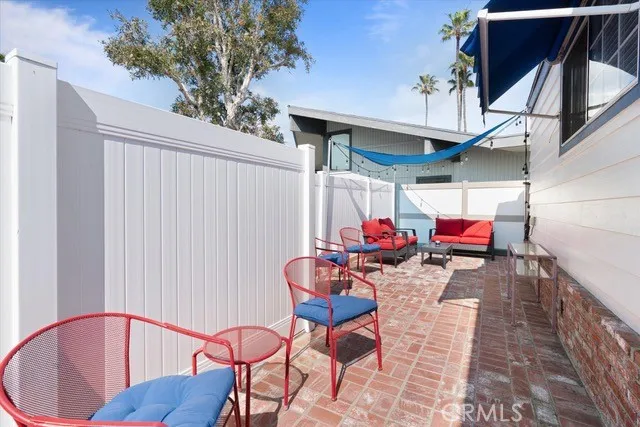 238 Plymouth Avenue, Newport Beach, California 92660