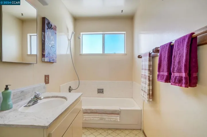 2546 Carmelita Way, Pinole, California 94564