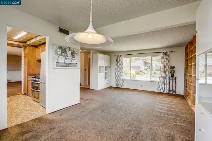 2546 Carmelita Way, Pinole, California 94564