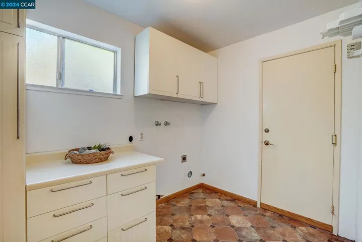 2546 Carmelita Way, Pinole, California 94564