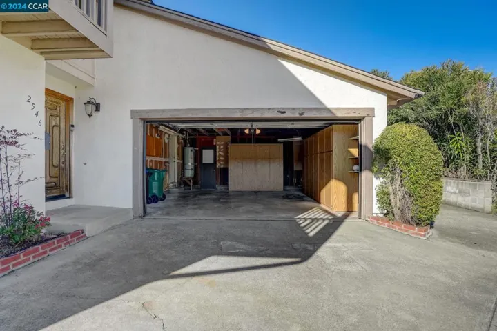 2546 Carmelita Way, Pinole, California 94564