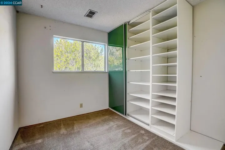 2546 Carmelita Way, Pinole, California 94564