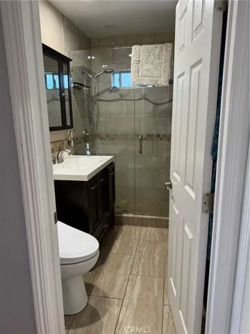 Front Unit Bathroom