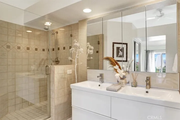 The remodeled master bath continues the relaxing & calming vibe everyone wants to wake up to each morning.