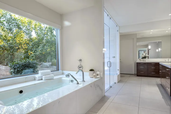Spa-Like Primary Bath