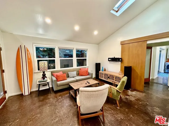 320 Grand Boulevard, Venice, California 90291