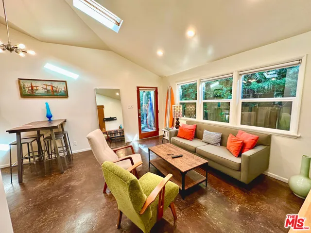 320 Grand Boulevard, Venice, California 90291