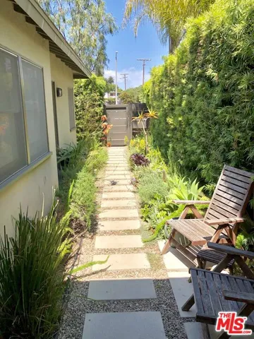 320 Grand Boulevard, Venice, California 90291