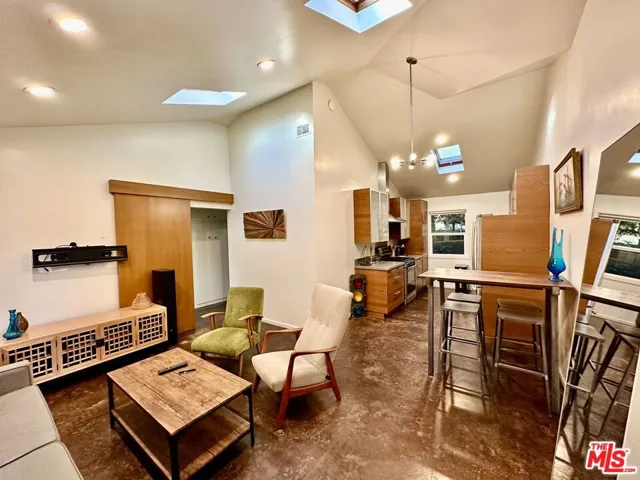 320 Grand Boulevard, Venice, California 90291