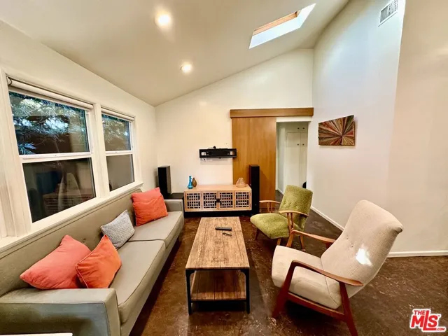320 Grand Boulevard, Venice, California 90291