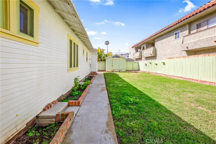 317 12th Street, Huntington Beach, California 92648