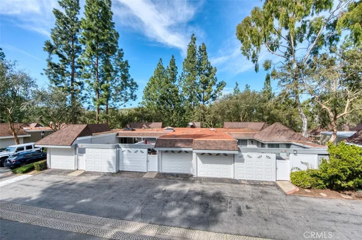22152 Caminito Vino, Laguna Hills, California 92653