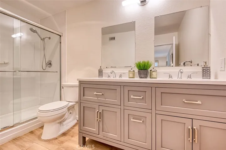 22152 Caminito Vino, Laguna Hills, California 92653