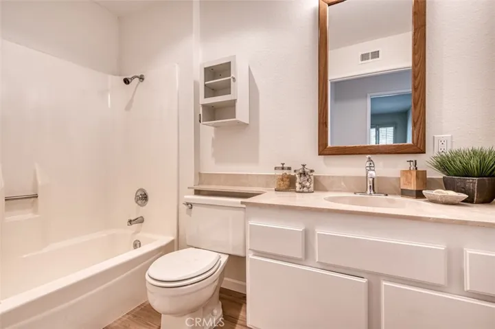 22152 Caminito Vino, Laguna Hills, California 92653