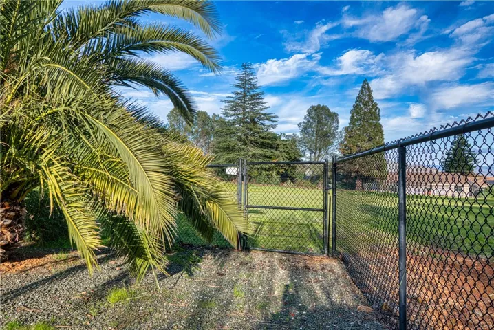 10735 Fairway Drive, Kelseyville, California 95451