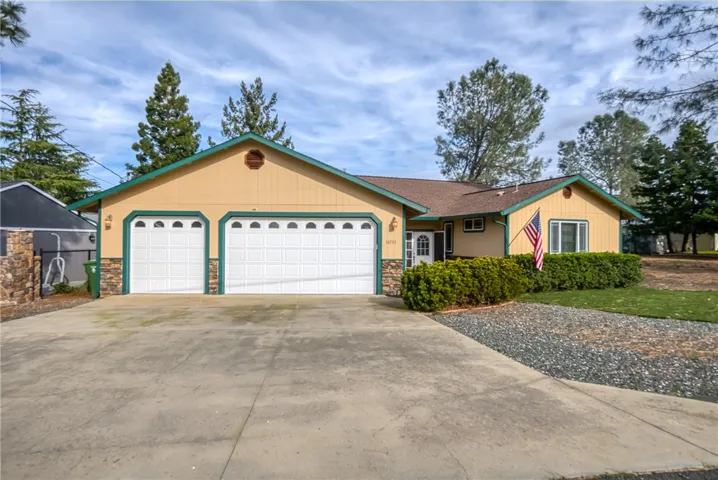 10735 Fairway Drive, Kelseyville, California 95451