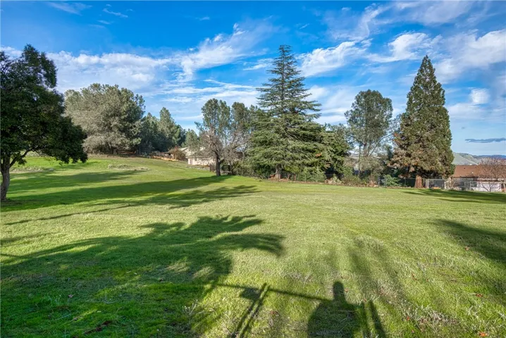 10735 Fairway Drive, Kelseyville, California 95451