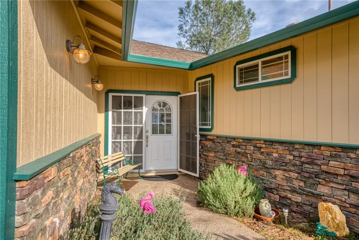 10735 Fairway Drive, Kelseyville, California 95451