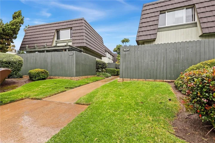 1626 Iowa Street C, Costa Mesa, California 92626