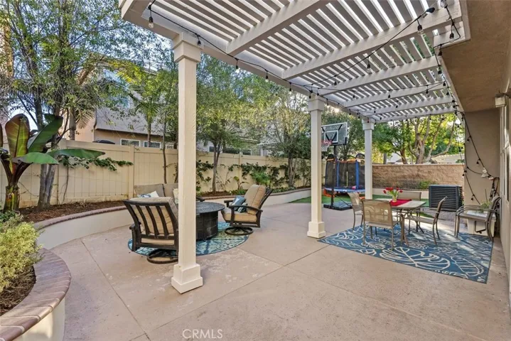 Great backyard with block wall and new Vinyl fencing